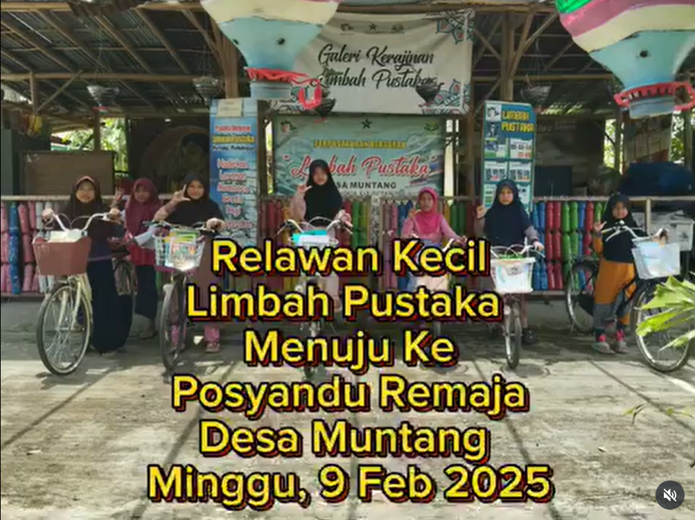 'Relawan Kecil' Limbah Pustaka Bersepeda Menuju Posyandu Remaja Desa Muntang